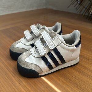Adidas Velcro toddler shoe 5